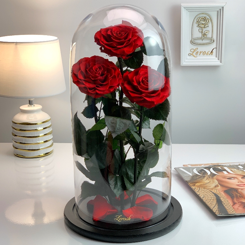 Bouquet of three red roses in a flask Lerosh - Elite 40 cm