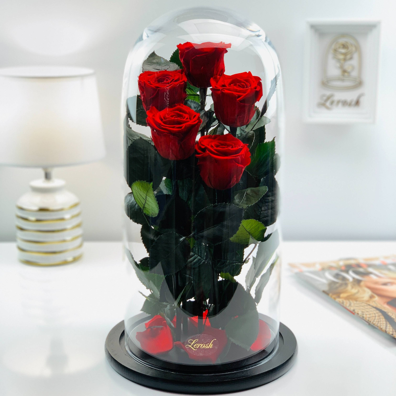 Bouquet of five red roses in a flask Lerosh - Elite Classic 40 cm
