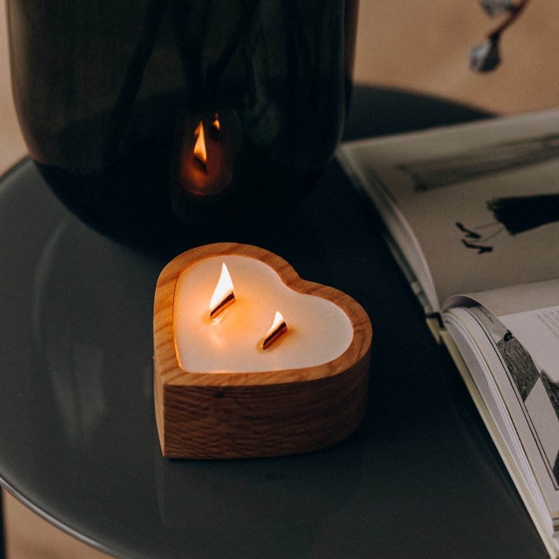 Соєва свічка у дерев'яній формі Lerosh Heart